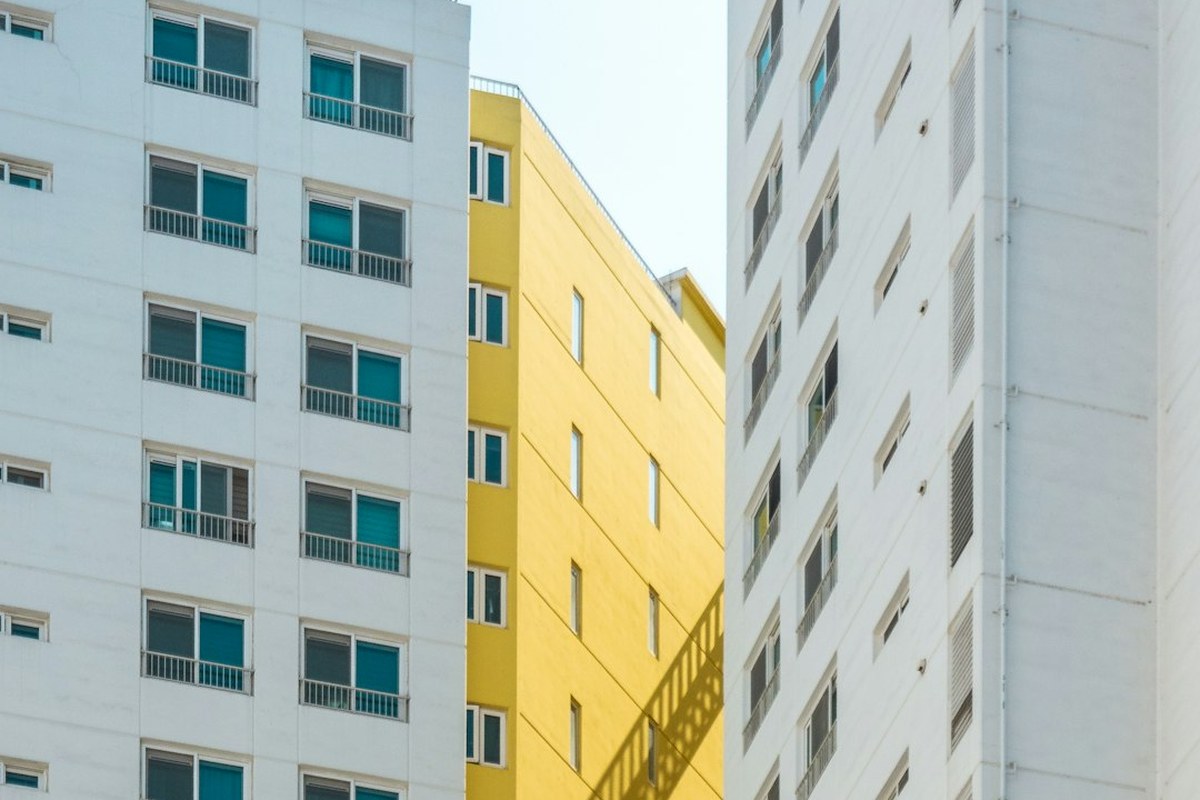 📈 서울 아파트 토지거래허가 신청 폭증! 69.7% 증가에도 가격은 왜 내렸을까? 🏠 - 이미지 1