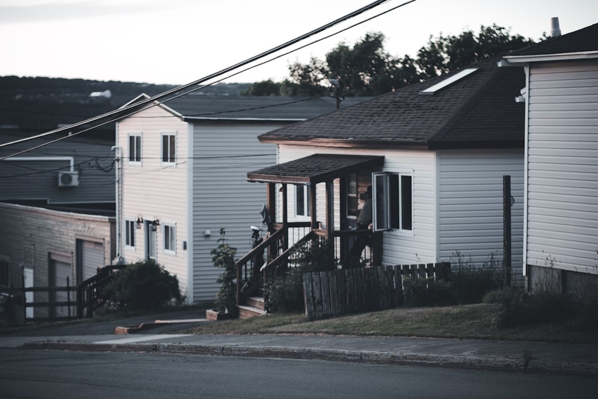 LH 첫 적자 충격! 10만 명 공공임대 대기자, 내 집 마련은 언제? 🏠 - 이미지 2