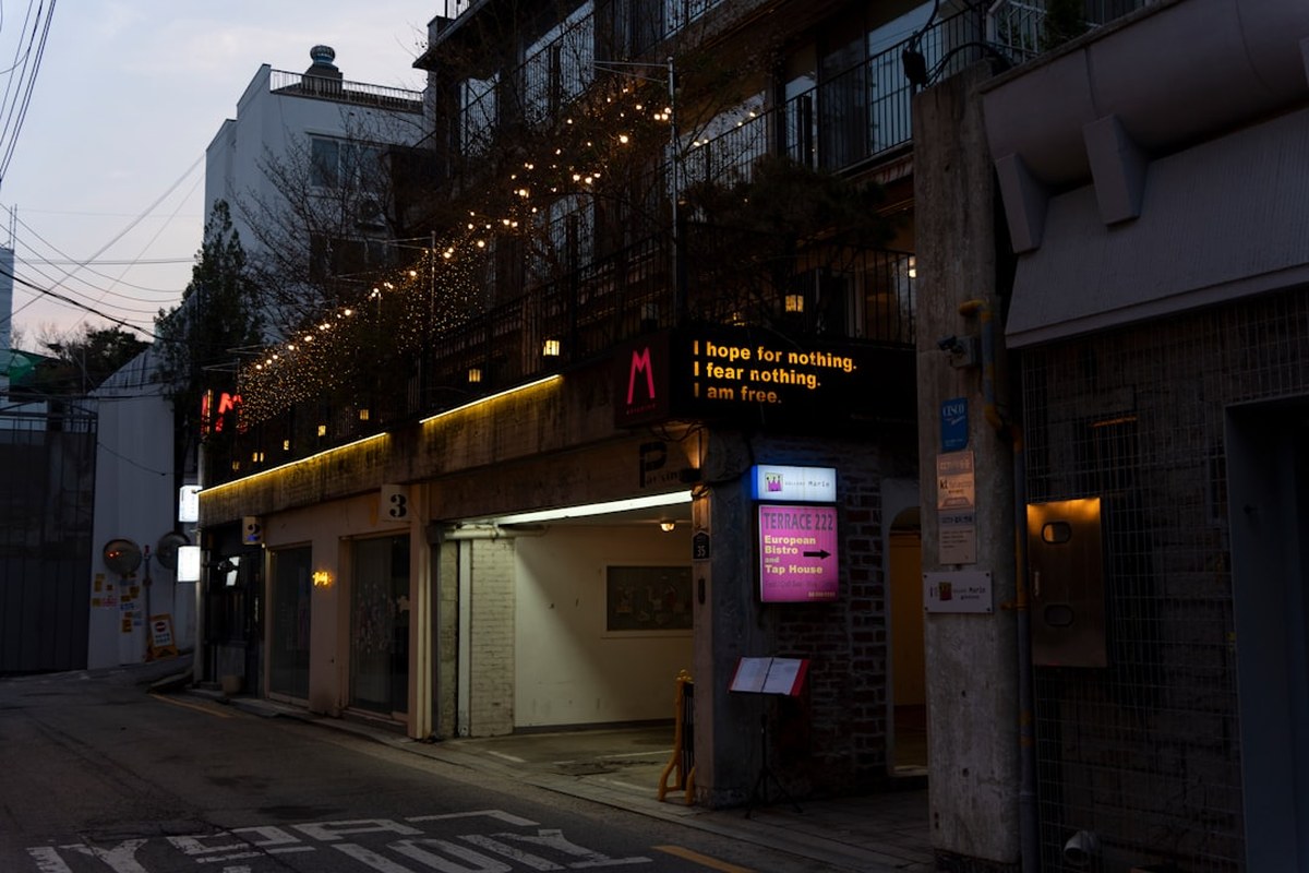 🚄 역세권 아파트, 비역세권보다 '40배' 높은 청약 경쟁률! 💡 내 집 마련 성공 전략은? - 이미지 4