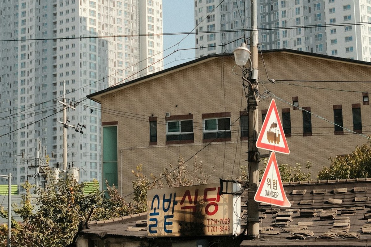 2030, '얼죽신' 포기하고 40년 구축 아파트 택하는 이유? 몸테크 투자 열풍! ✅ - 이미지 4