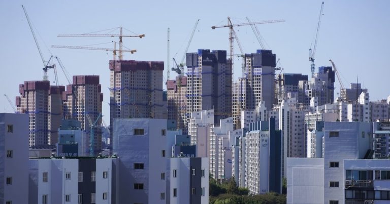 🏠 서울 아파트 매물 9% 급증! 8만 건 육박… 양도세 중과 유예 종료 앞두고 '매물 잠김' 풀릴까? 💡