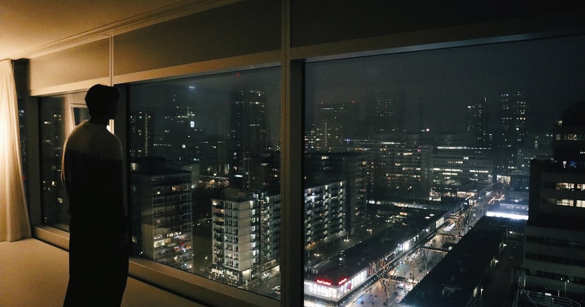 강남 3구 집값 하락 속 '한강변' 아파트 신고가 행진! 💡🏠