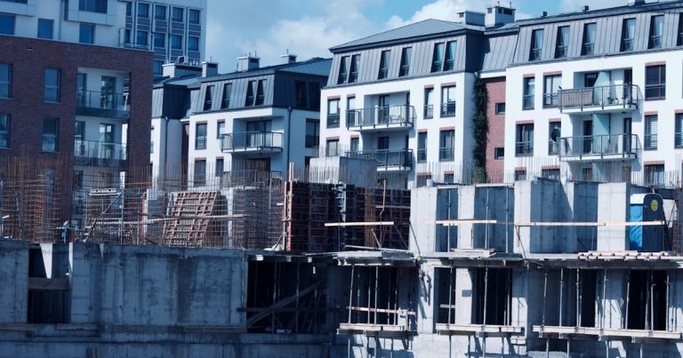 🏠 현대건설, 모듈러 엘리베이터로 아파트 시공 혁신! 40일 공기 단축 효과 ✅