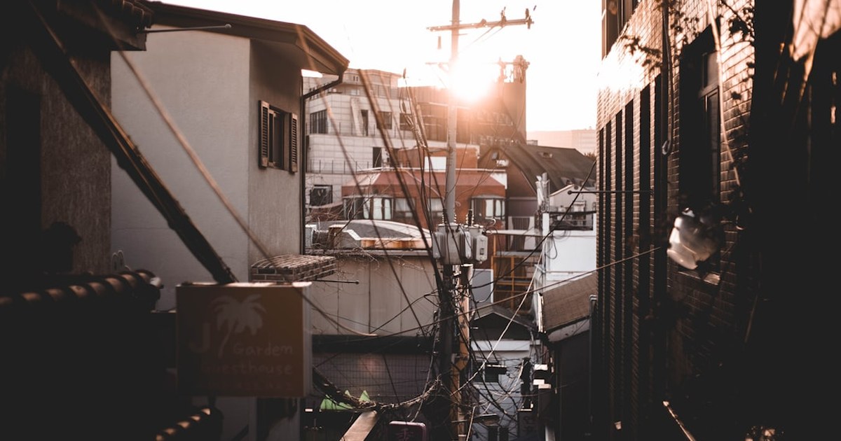 🏠 서울 도시형 생활주택 인허가 3.5배 급증! 규제 완화와 수요 증가, 미래는? ✅