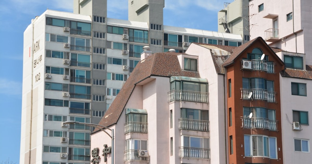 🏠 전세난에 지친 실수요자, '중저가' 아파트 매수 전환! 노도강·구로 집값 상승세 💡