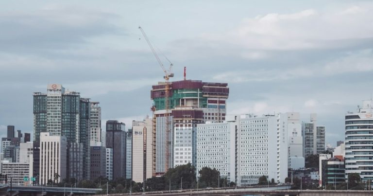 압구정5구역·신반포19·25차 '맞대결 성사'…누구 품으로