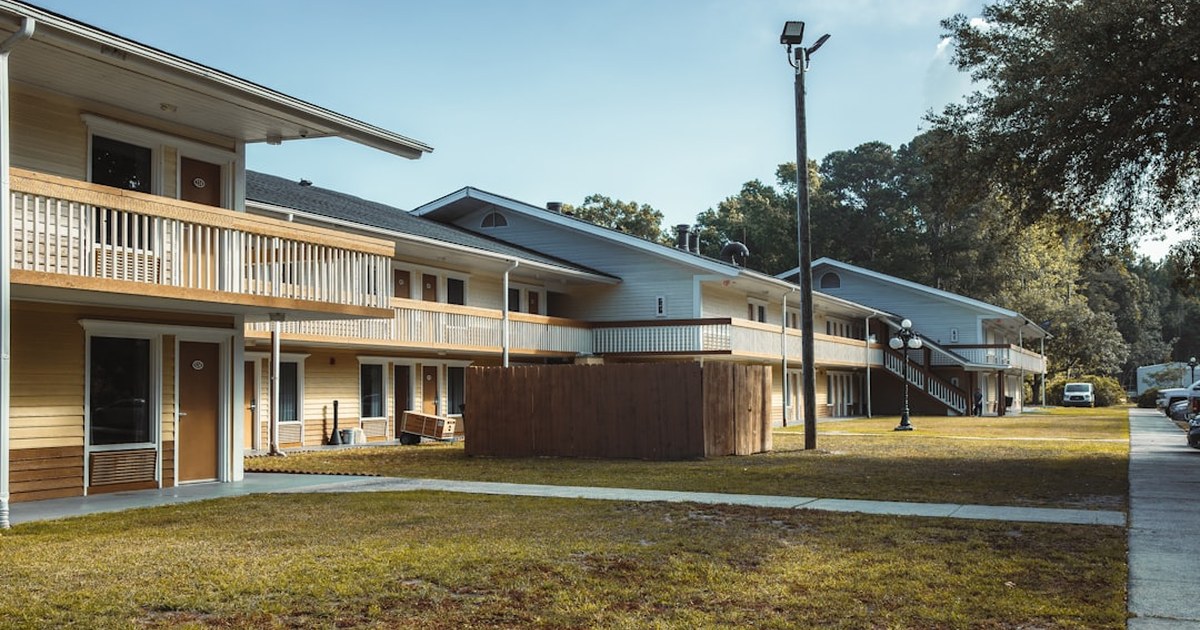 LH 첫 적자 충격! 10만 명 공공임대 대기자, 내 집 마련은 언제? 🏠