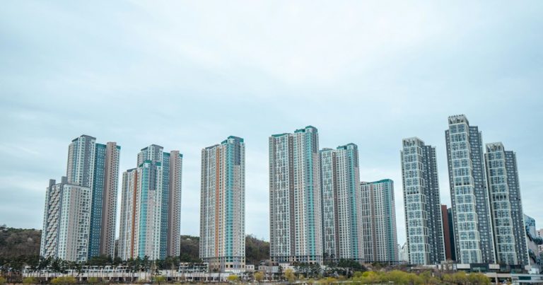 🏠 이재명 정부, '부동산 투기 공화국' 탈출 선언! 💡 공급 확대·가계부채 조정·세제 개혁 예고